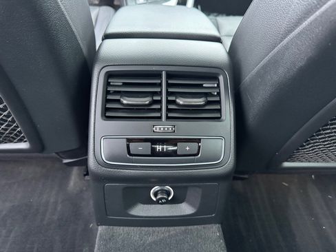 Used 2017 Audi A4 2.0T Premium image 31