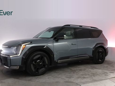 Used 2024 Kia EV9 GT-Line AWD/4WD image 18