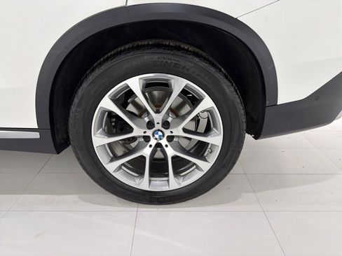 Used 2026 BMW X5 xDrive40i w/ Climate Comfort Package image 47