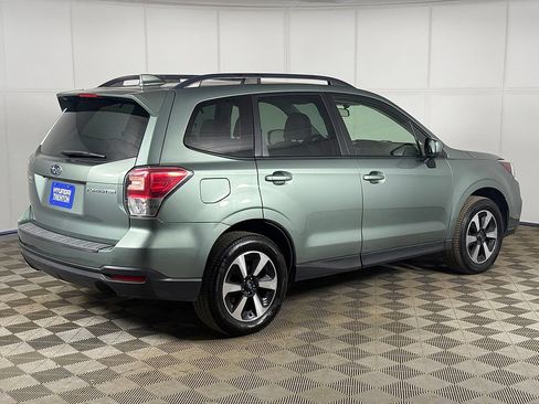 Used 2018 Subaru Forester 2.5i Premium w/ All-Weather Package AWD/4WD image 8