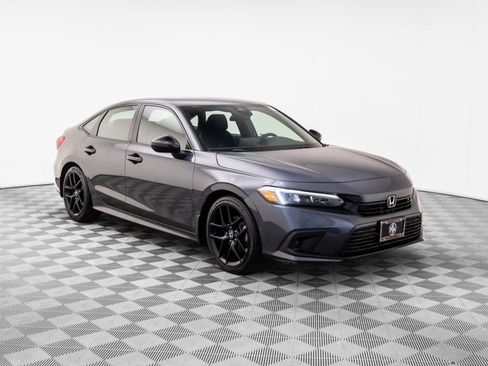 Used 2023 Honda Civic Sport image 7
