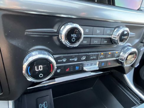 Used 2021 Ford F150 Lariat w/ Equipment Group 502A High AWD/4WD image 41