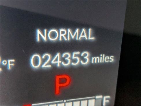 Certified 2025 Honda CR-V Sport Touring image 11