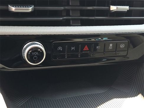 New 2025 Ford Explorer Active image 20