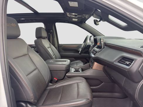 Used 2023 Chevrolet Suburban High Country AWD/4WD image 16