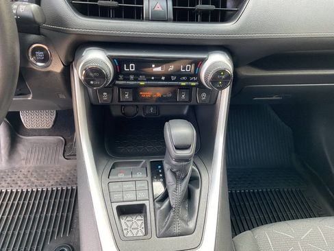 Used 2022 Toyota RAV4 XLE w/ Convenience Package AWD/4WD image 31