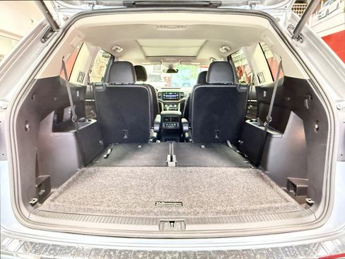 Used 2023 Volkswagen Atlas SEL Premium AWD/4WD image 9