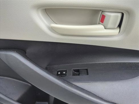 Used 2022 Toyota Corolla L image 14