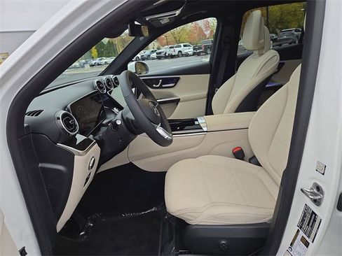 New 2026 Mercedes-Benz GLC 300 4MATIC image 21