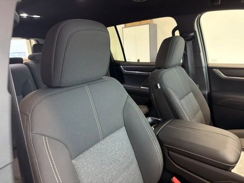 Used 2026 GMC Acadia Elevation w/ LPO, Floor Liner Package AWD/4WD image 38