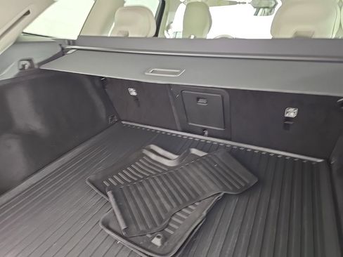 Certified 2023 Volvo XC60 B5 Plus w/ Climate Package image 15