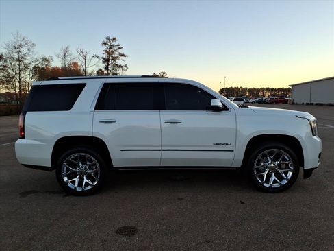 Used 2020 GMC Yukon Denali w/ Denali Ultimate Package image 3