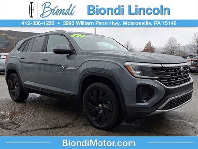 Used 2024 Volkswagen Atlas Cross Sport SE w/ Panoramic Sunroof Package