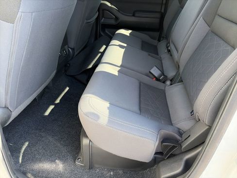 Certified 2025 Nissan Frontier SV w/ SV Convenience Package RWD image 31