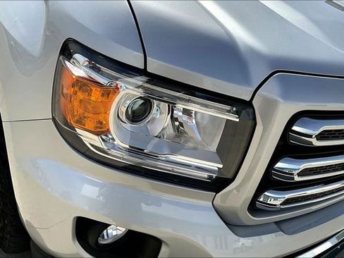Used 2016 GMC Canyon SLE w/ All Terrain Package AWD/4WD image 31
