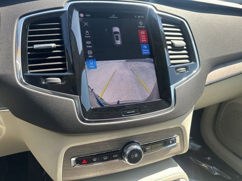 Certified 2023 Volvo XC90 B6 Plus image 25