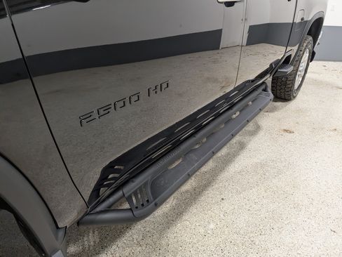 Used 2020 Chevrolet Silverado 2500 LTZ w/ LTZ Premium Package AWD/4WD image 9