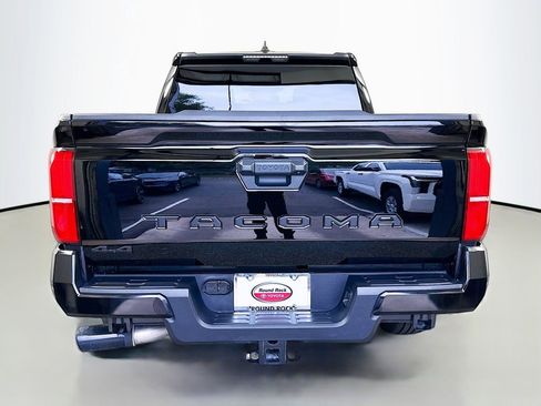 Certified 2025 Toyota Tacoma SR5 AWD/4WD image 6