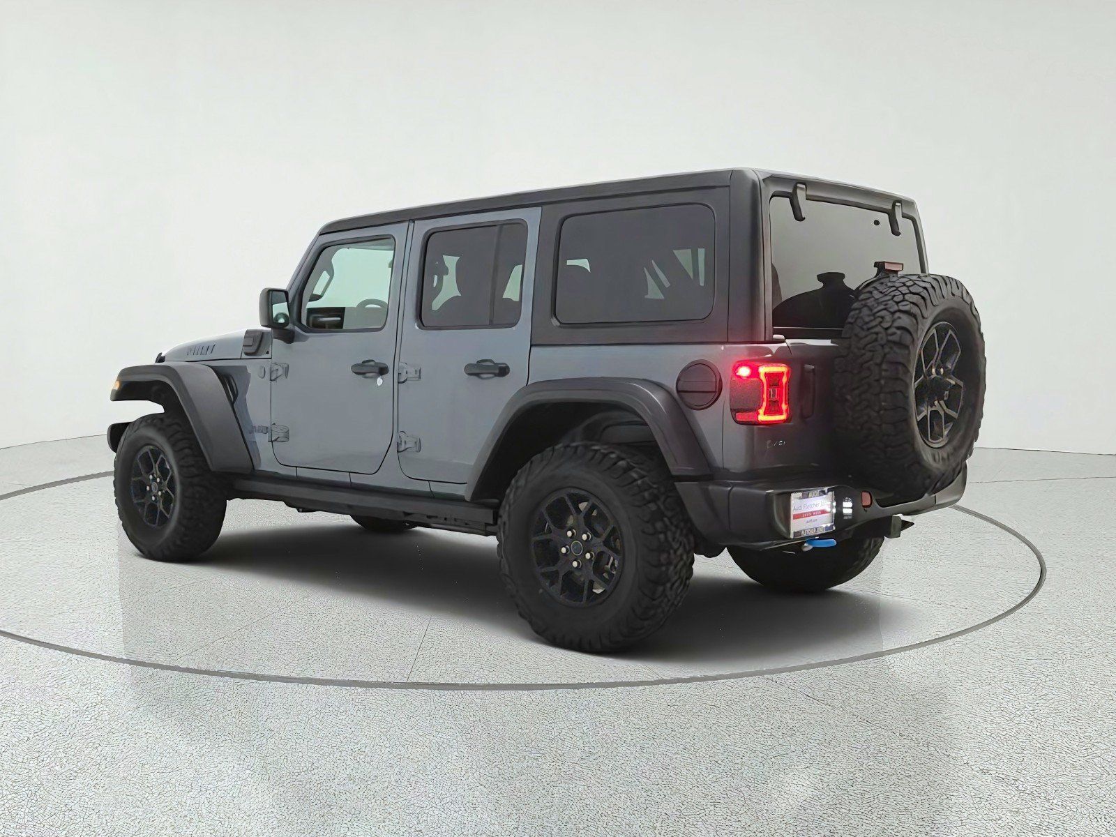 Used 2024 Jeep Wrangler Unlimited AWD/4WD image 7