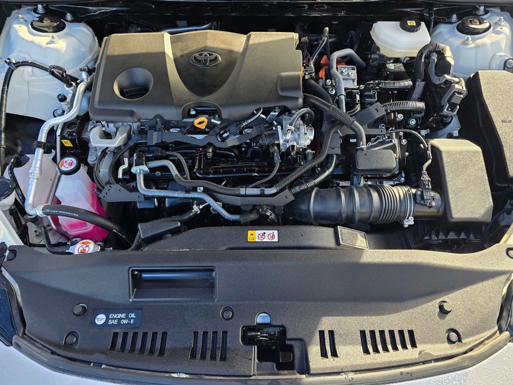 Used 2025 Toyota Camry LE FWD image 11