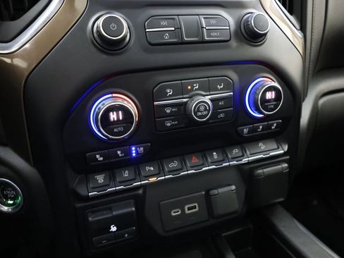 Used 2021 Chevrolet Silverado 2500 High Country w/ Z71 Off-Road Package image 30