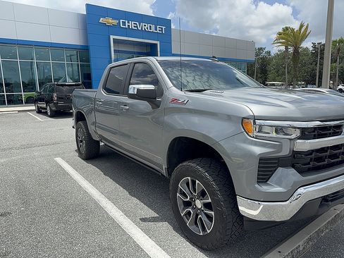 Used 2023 Chevrolet Silverado 1500 LT AWD/4WD image 66