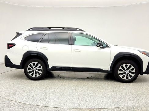 Used 2024 Subaru Outback Premium image 4