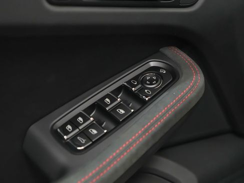 New 2026 Porsche Macan GTS image 23