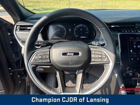 Used 2024 Jeep Grand Cherokee L Laredo w/ Luxury Tech Group I AWD/4WD image 19