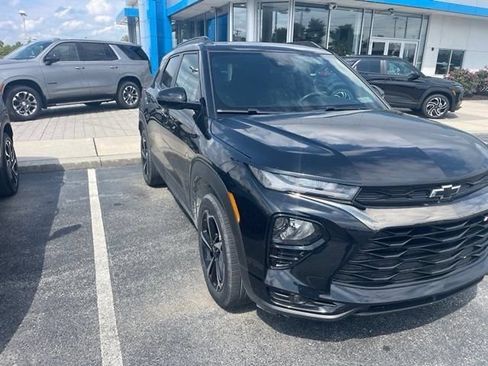 Certified 2023 Chevrolet TrailBlazer RS AWD/4WD image 11