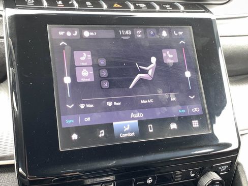 Used 2023 Jeep Grand Cherokee Altitude image 23