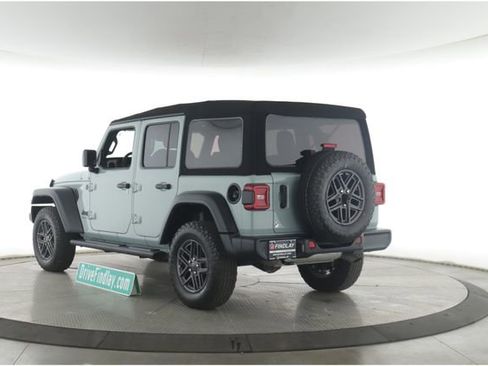 Used 2024 Jeep Wrangler Unlimited Sport AWD/4WD image 8