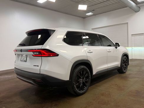 Used 2024 Toyota Grand Highlander Limited image 34