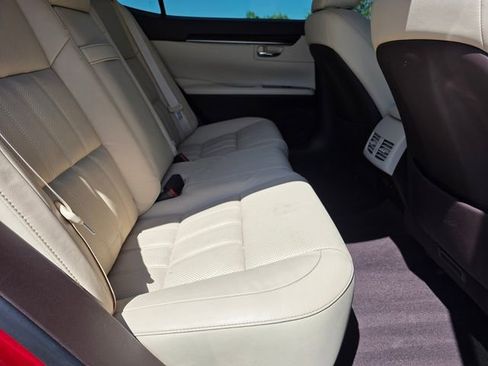 Used 2016 Lexus ES 350 w/ Luxury Package w/Wood Trim image 13