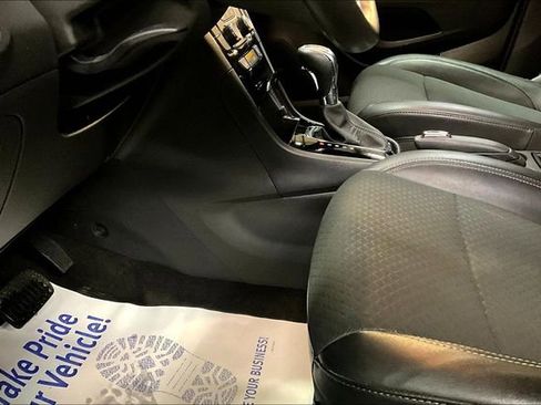 Used 2022 Buick Encore Preferred w/ Safety Package image 17