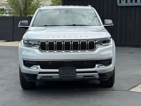 Used 2024 Jeep Wagoneer Series II AWD/4WD image 2