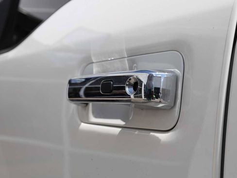 Used 2022 Ford F250 Lariat w/ Lariat Ultimate Package AWD/4WD image 46