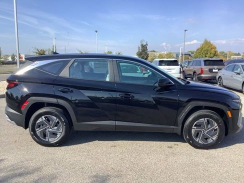 New 2026 Hyundai Tucson Blue SE AWD/4WD image 4