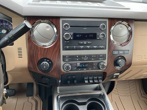 Used 2011 Ford F250 Lariat w/ Lariat Interior Pkg AWD/4WD image 25