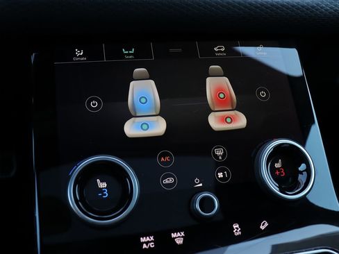 Used 2018 Land Rover Range Rover Velar R-Dynamic SE image 30