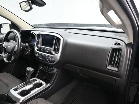 Used 2019 Chevrolet Colorado LT w/ LT Convenience Package image 8