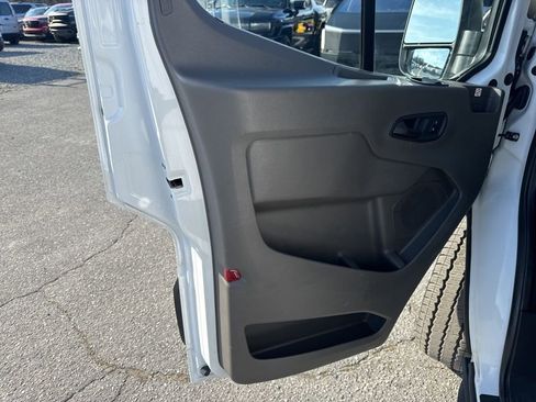 Used 2020 Ford Transit 250 Low Roof AWD image 19