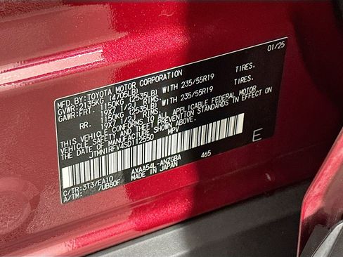 Used 2025 Toyota RAV4 Limited w/ Advanced Technology Package image 34