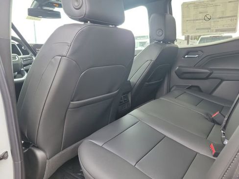 New 2026 GMC Canyon Elevation w/ Convenience Package image 12