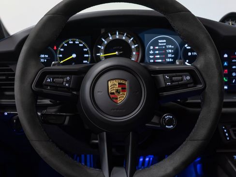 Used 2022 Porsche 911 GT3 RWD image 40