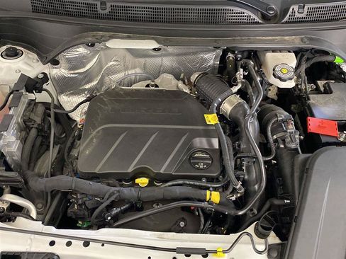 Used 2024 Buick Envista Preferred w/ Advanced Safety Package FWD image 19