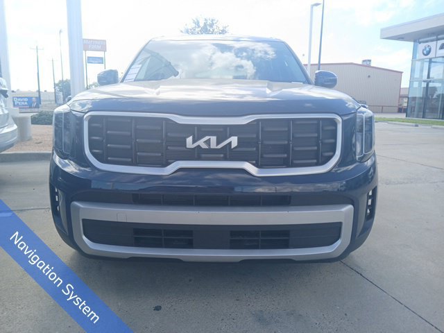 Used 2024 Kia Telluride S w/ S Sunroof Package FWD image 2