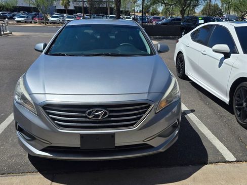 Used 2016 Hyundai Sonata SE FWD image 4