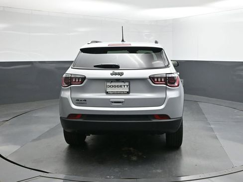 New 2026 Jeep Compass Latitude image 8