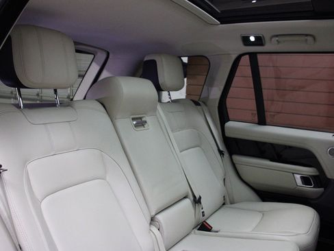 Used 2018 Land Rover Range Rover image 41
